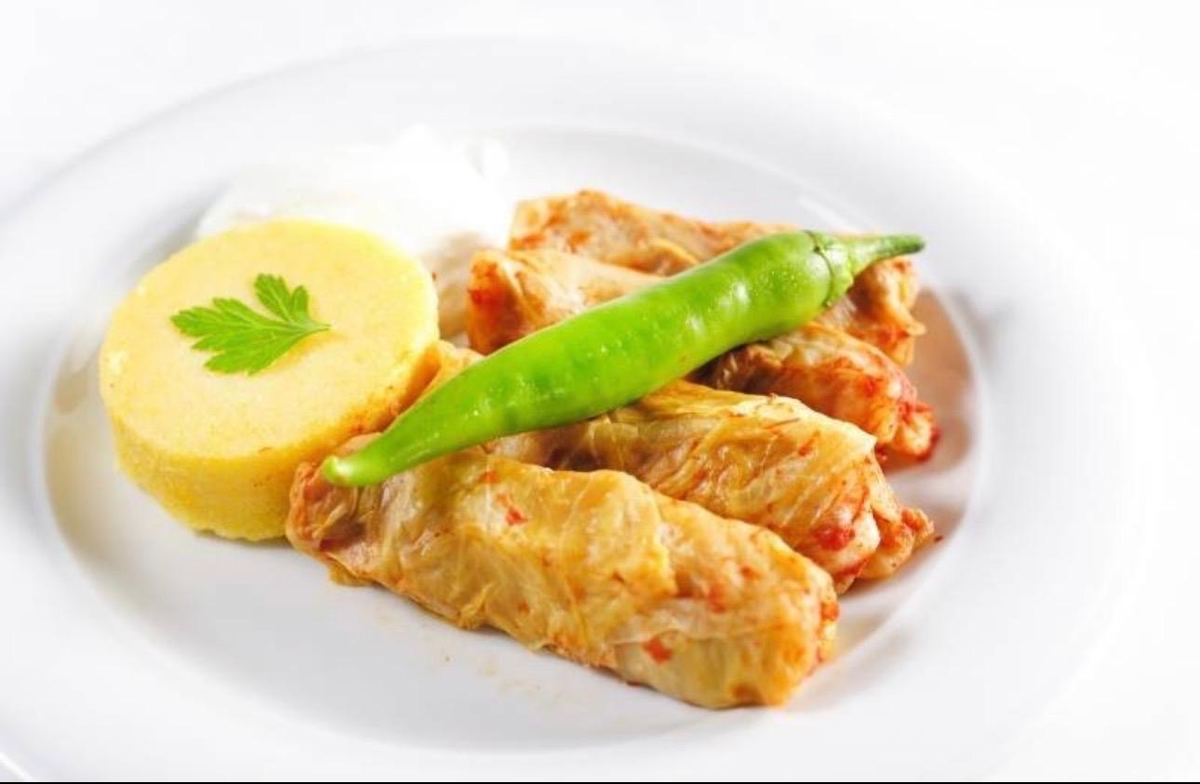 Sarmale cu mămăligă