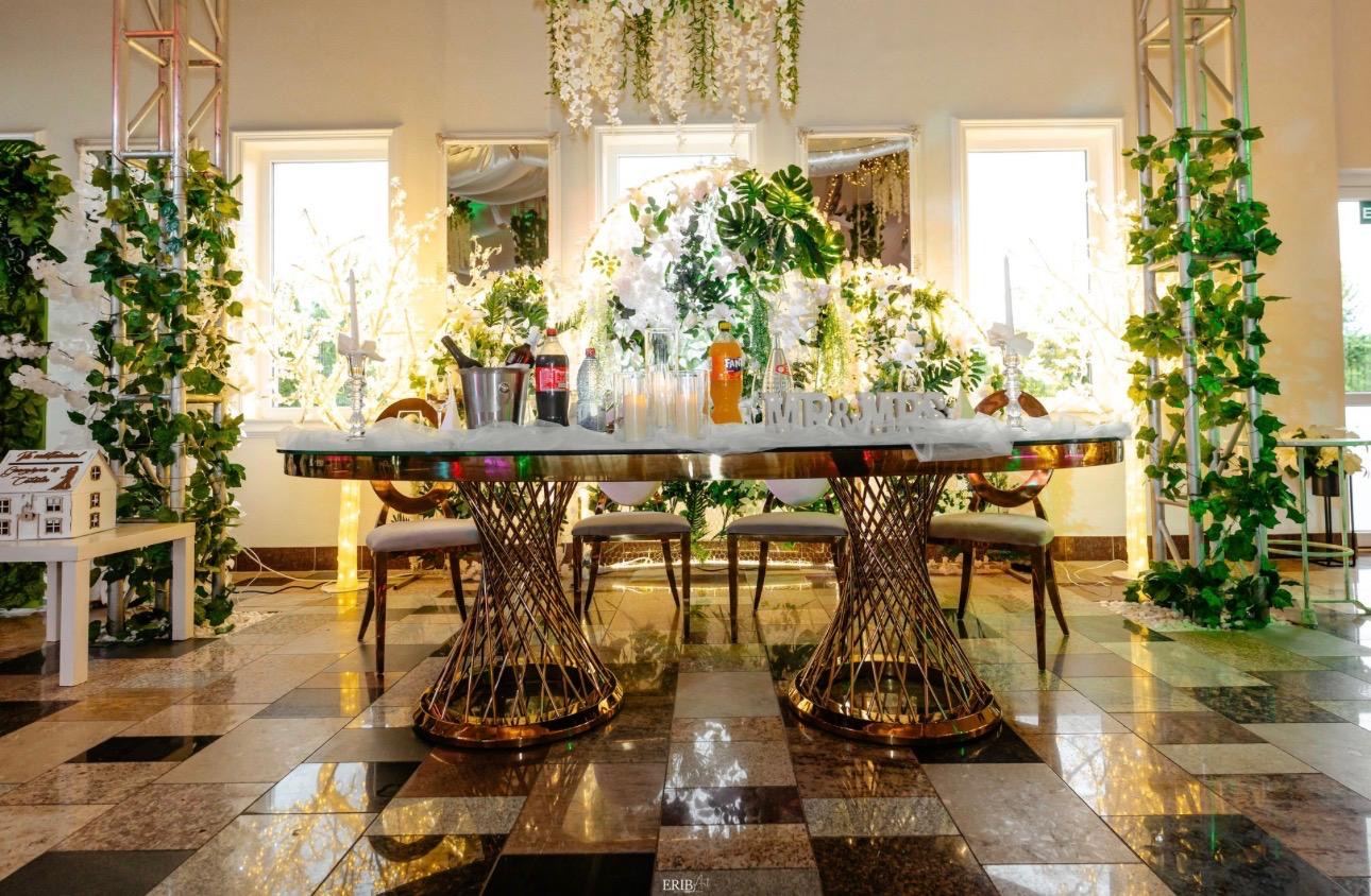 Evenimente corporate la Golden King Events